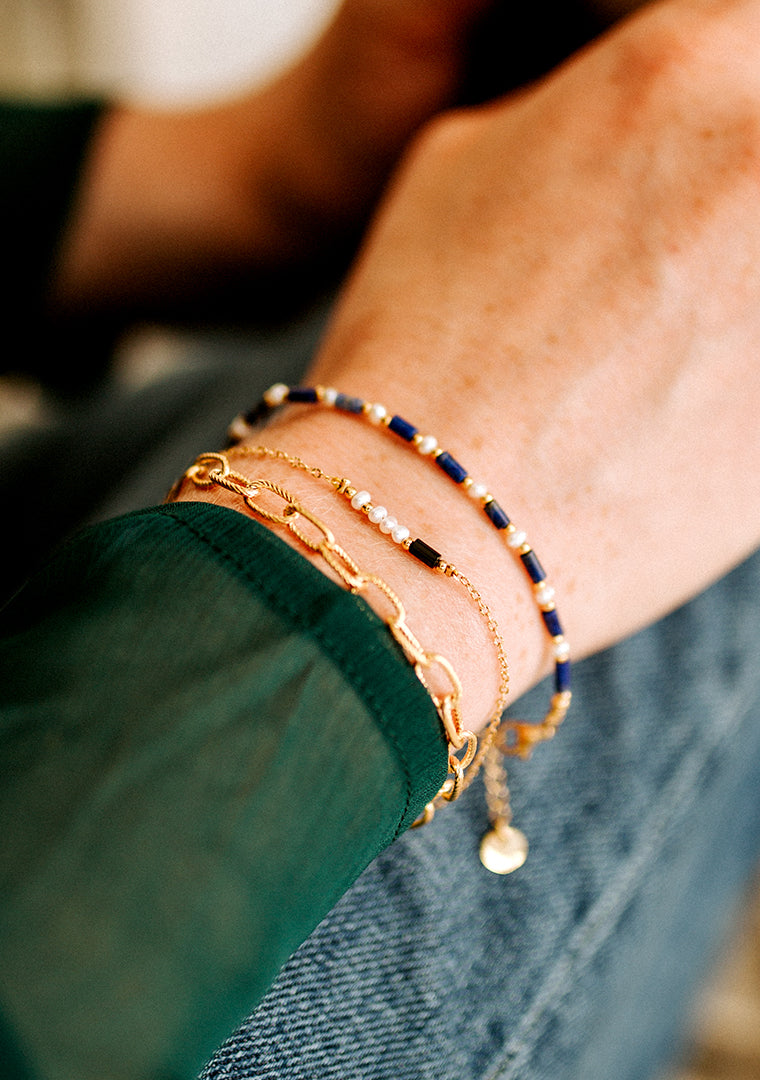 Bracelet Baya - Perles d'eau douce & Agate noire