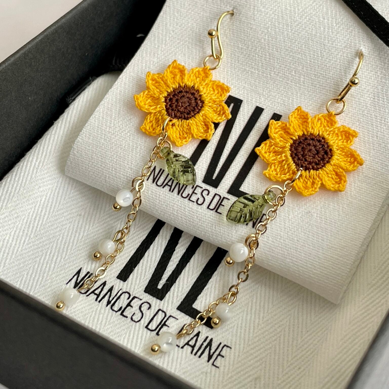 Boucles d’oreilles Tournesol – Perles de nacre