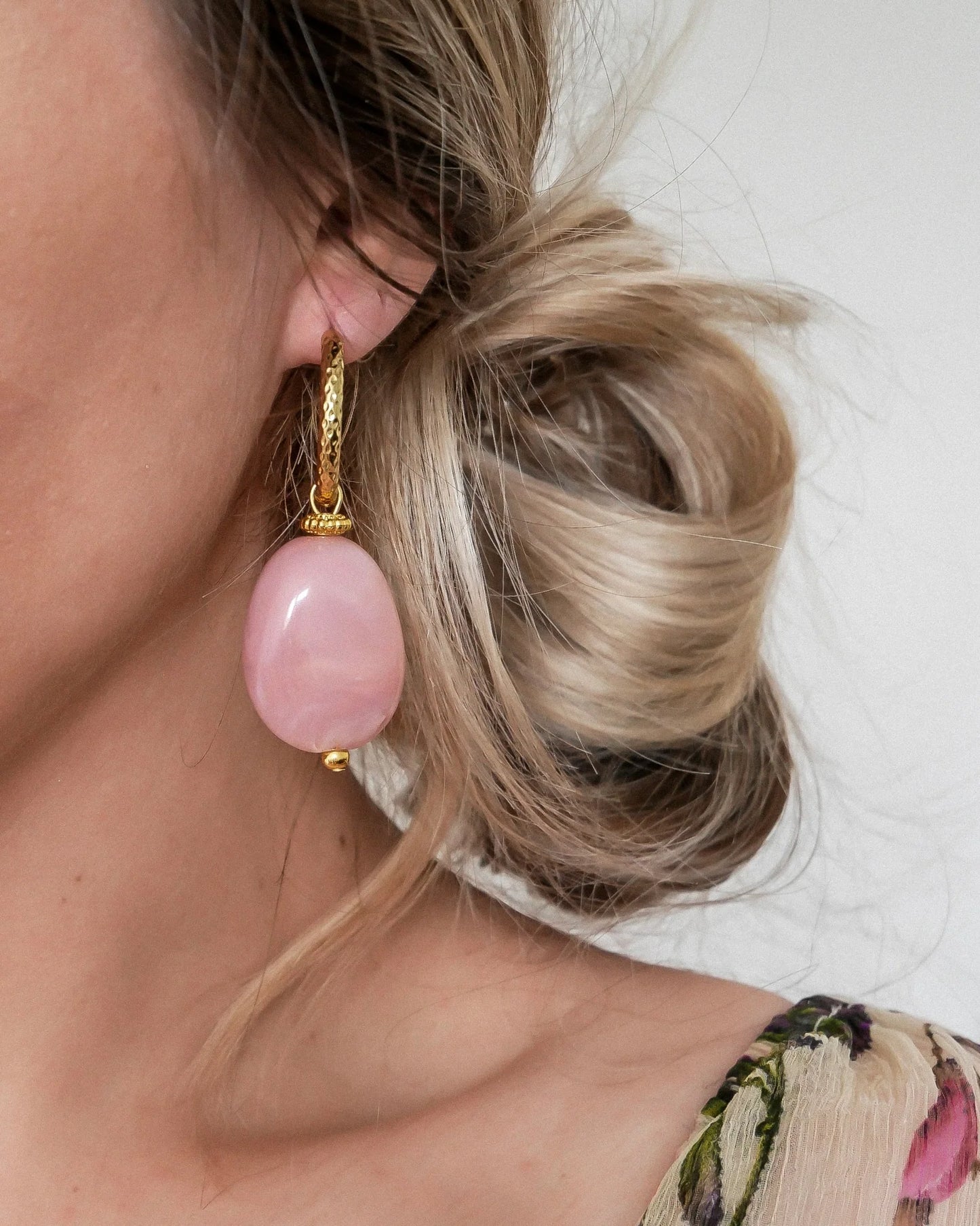 GIA earrings - light pink