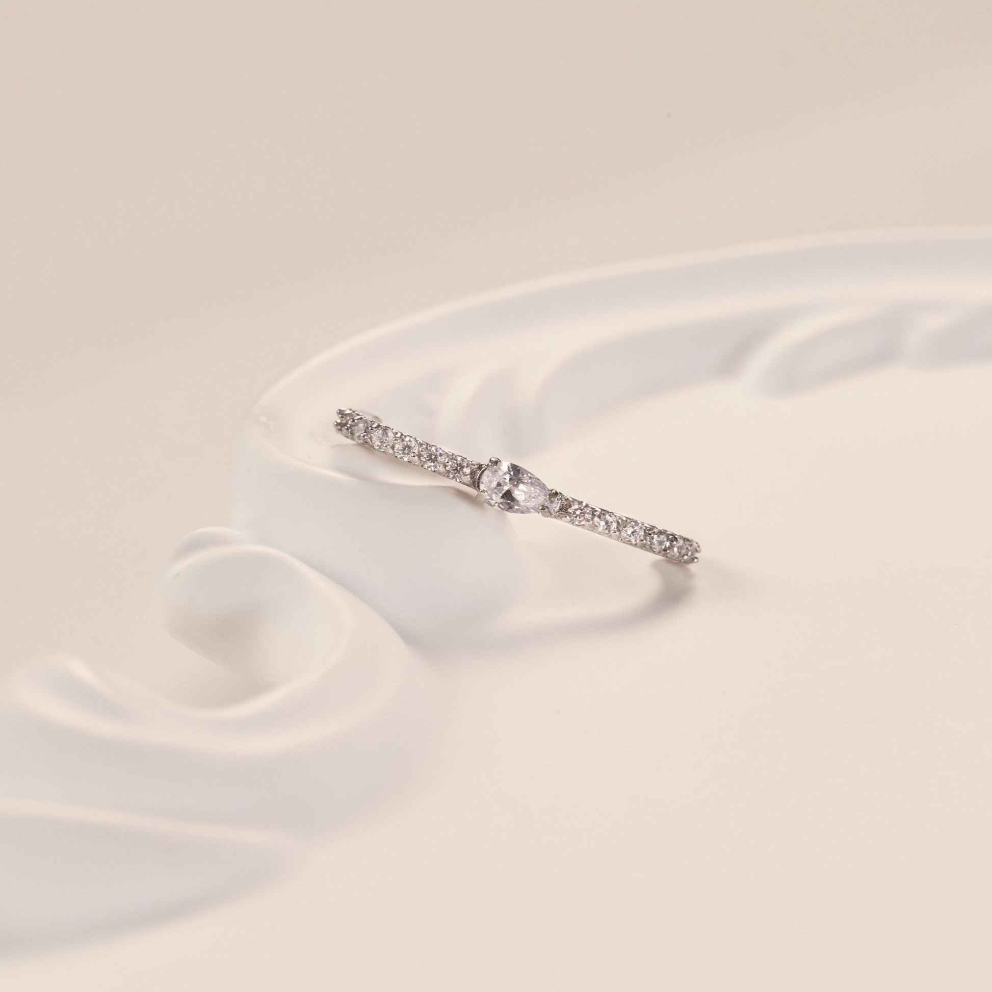 Boucle d'oreille Aigis