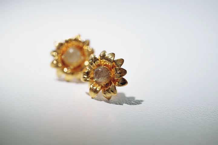 Boucles d'oreilles puces fleurs et pierre labradorite