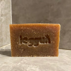 Exfoliating soap with biscornu apricot