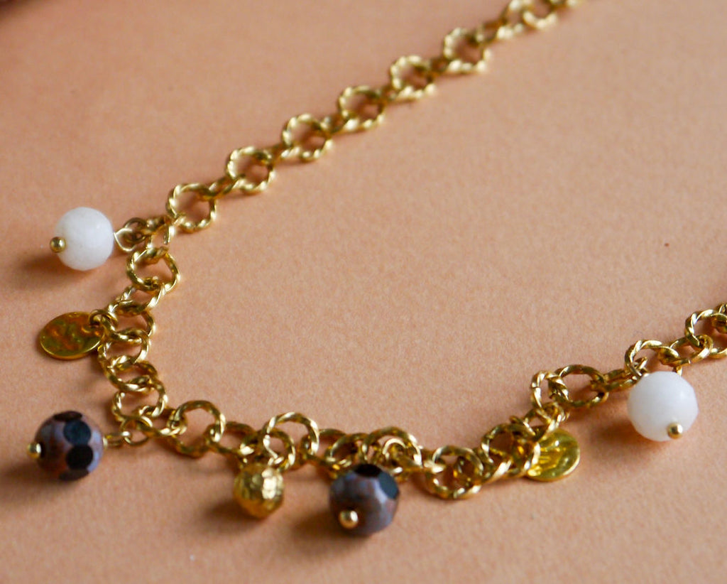 Collier Dolly