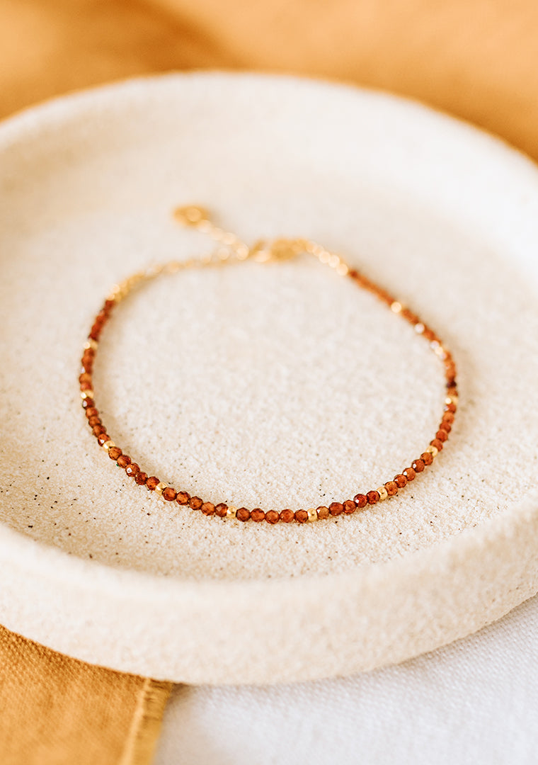 Alya Bracelet - Garnet