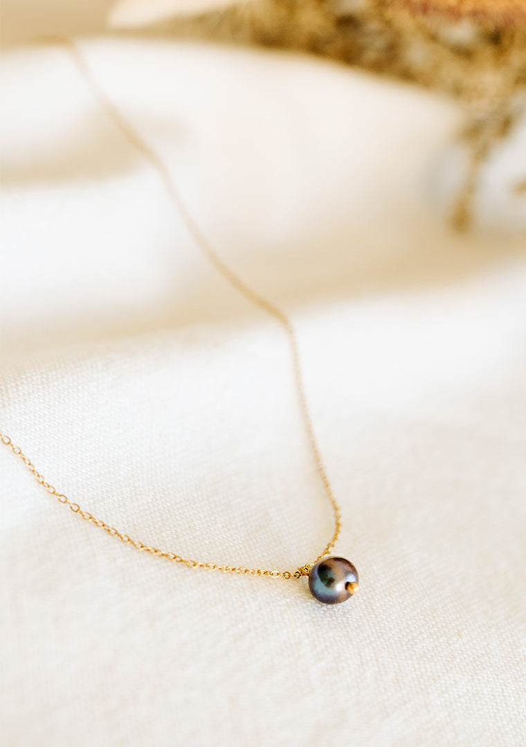 Tina Necklace - Grey Freshwater Pearls