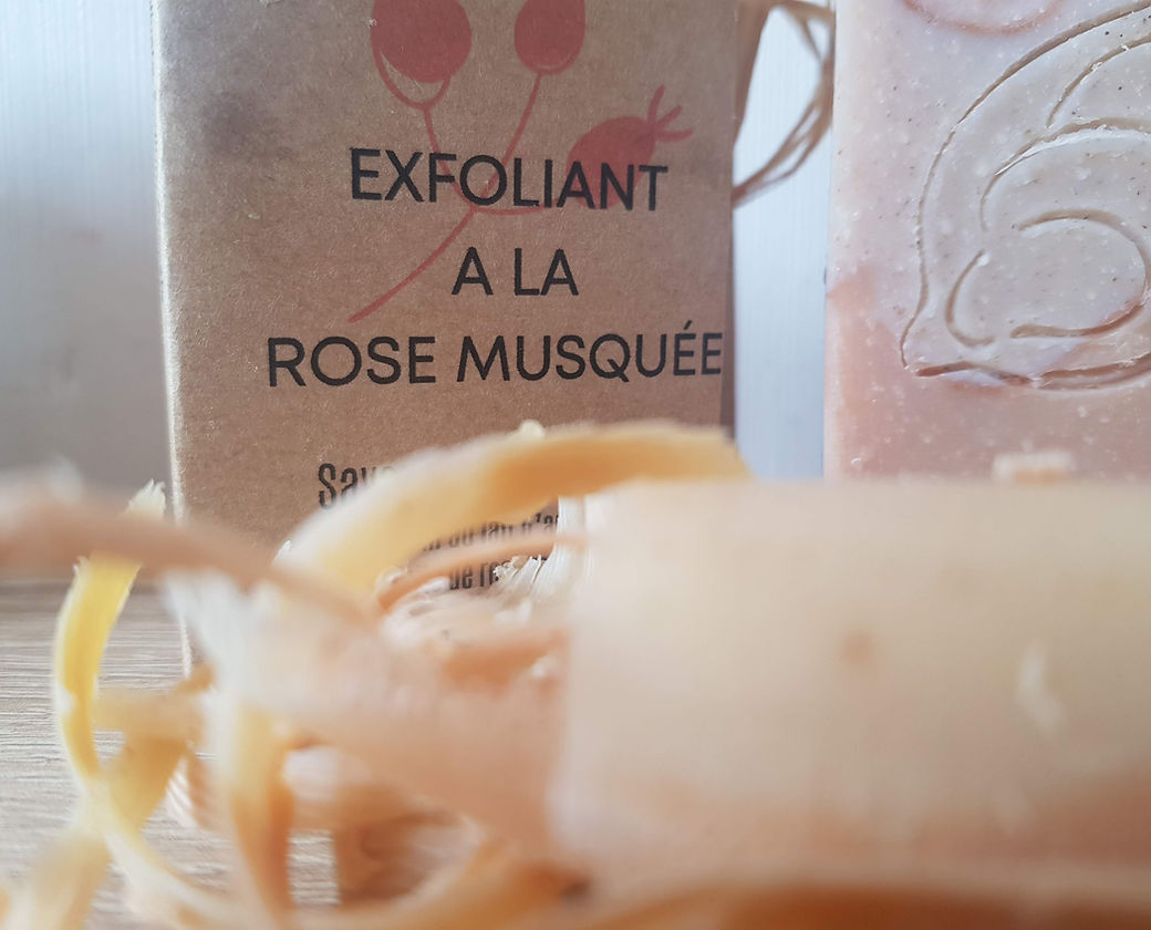 Savon exfoliant à la rose musquée 100g