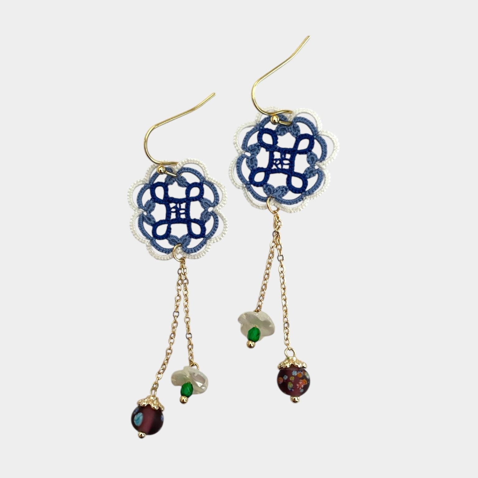 Boucles d’oreilles Geisha – Fleur en nacre et perles japonaises