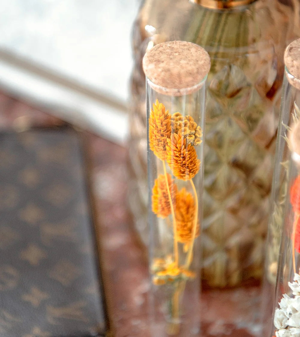 Dried flower tube