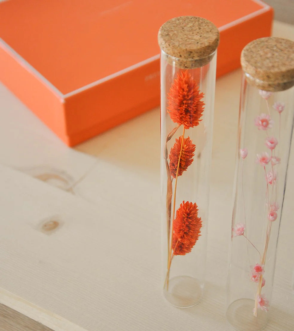 Dried flower tube